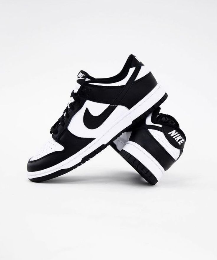 Nike Dunk Low Retro "Panda"