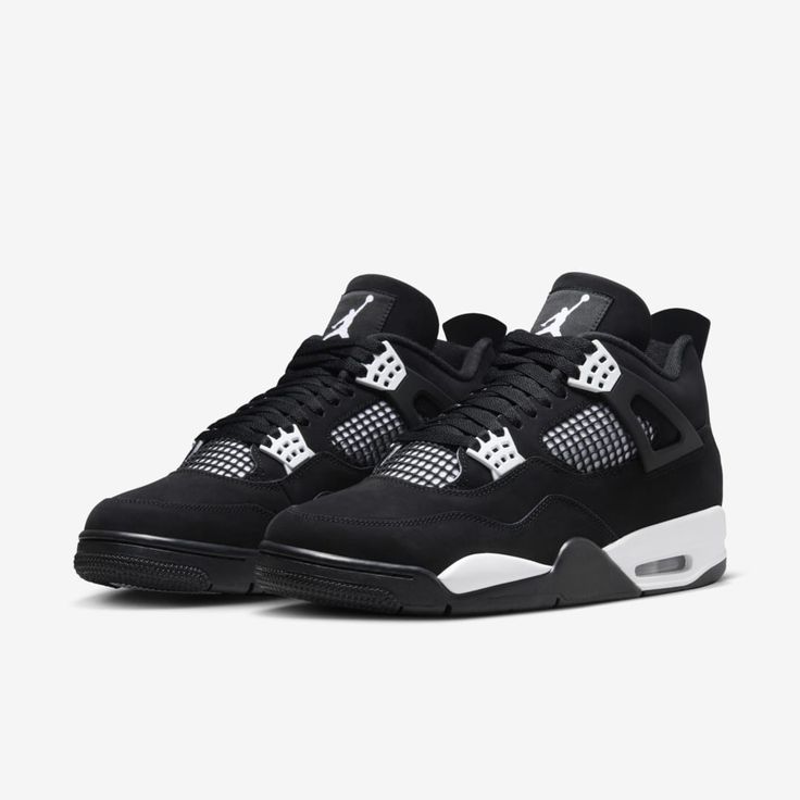 Air Jordan 4 “White Thunder"