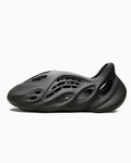 Adidas Yeezy Foam RNR "Carbon"